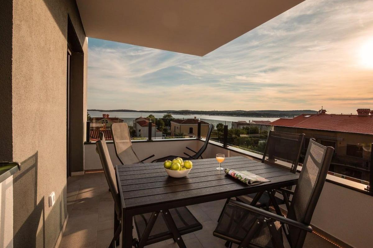 Appartement Olea 150m To *